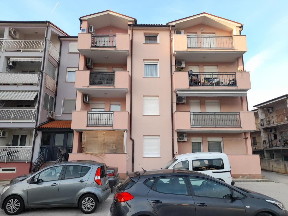 Appartamento 1St Floorc Pola Esterno foto